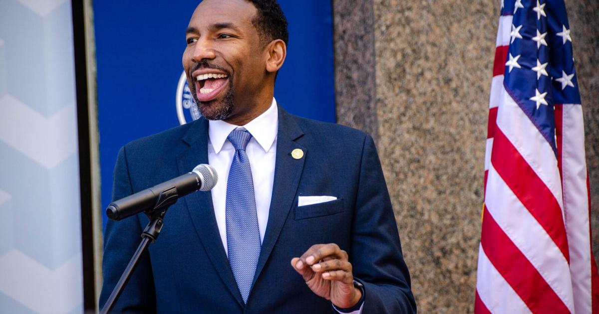 Atlanta Mayor Andre Dickens launches $5.7 million small business loan program